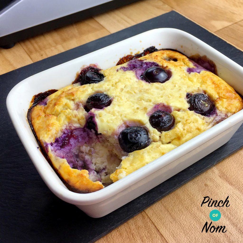 Low Syn Lemon & Blueberry Baked Oats | Slimming World - Pinch Of Nom