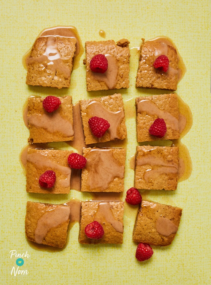 Cinnamon Drizzle Squares - Pinch of Nom Slimming Recipes