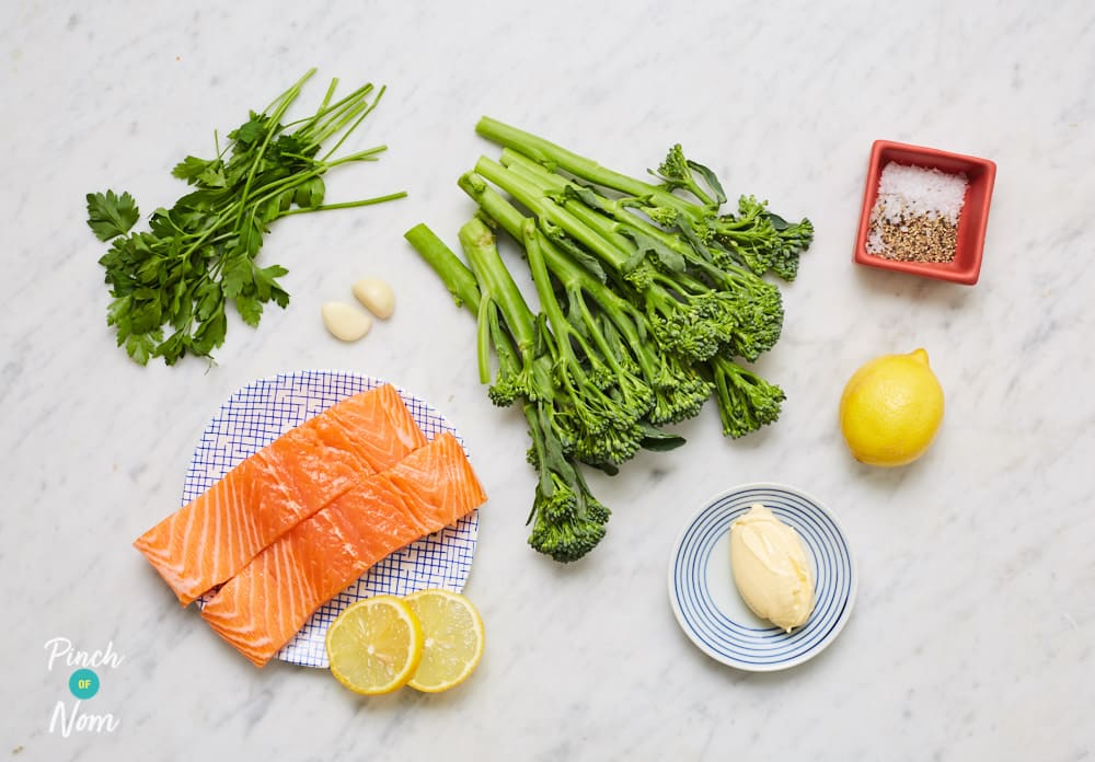 Baked Garlic Salmon - Pinch of Nom Slimming Recipes
