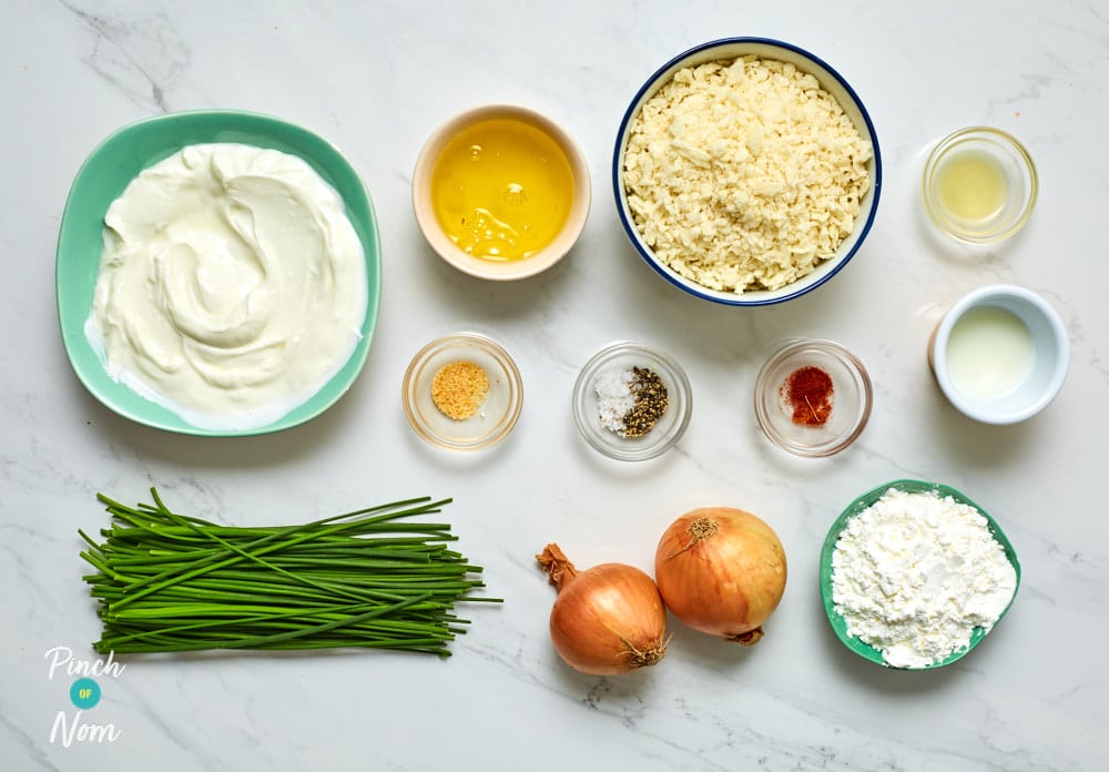 Onion Rings With Garlic and Chive Dip - Pinch of Nom Slimming Recipes