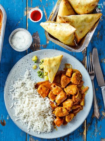 Super Simple Chicken Curry pinchofnom.com