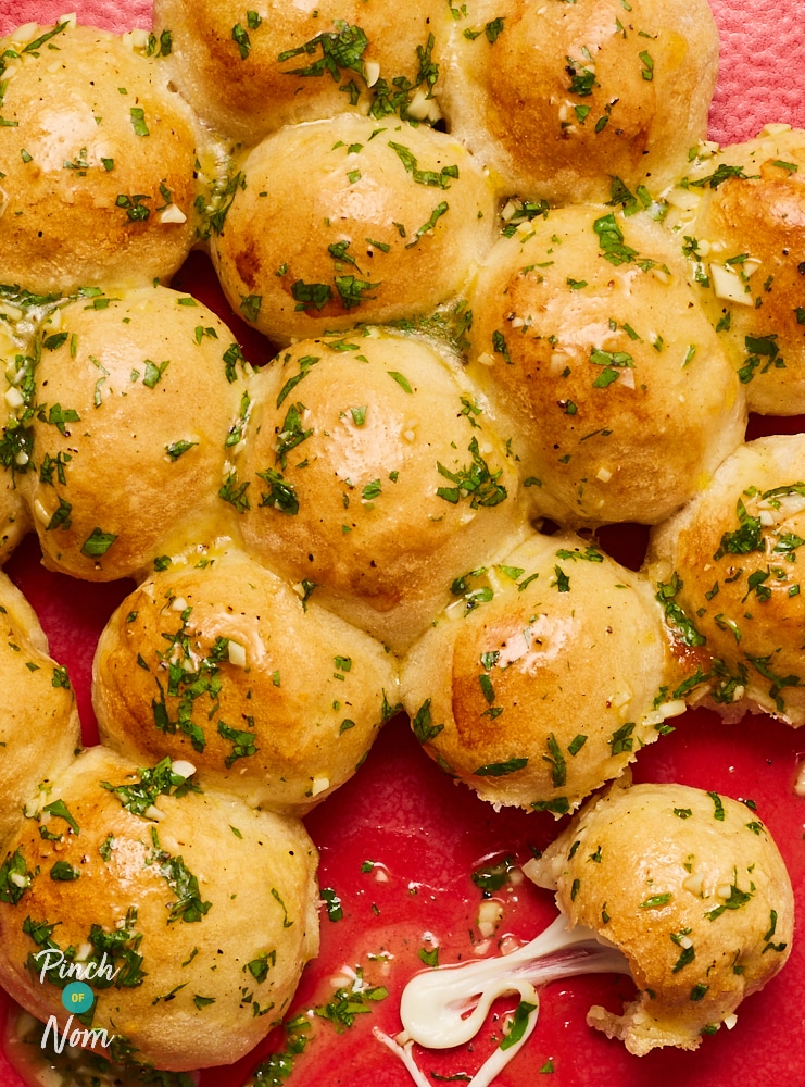 Tear & Share Cheesy Garlic Dough Balls - Pinch of Nom Slimming Recipes