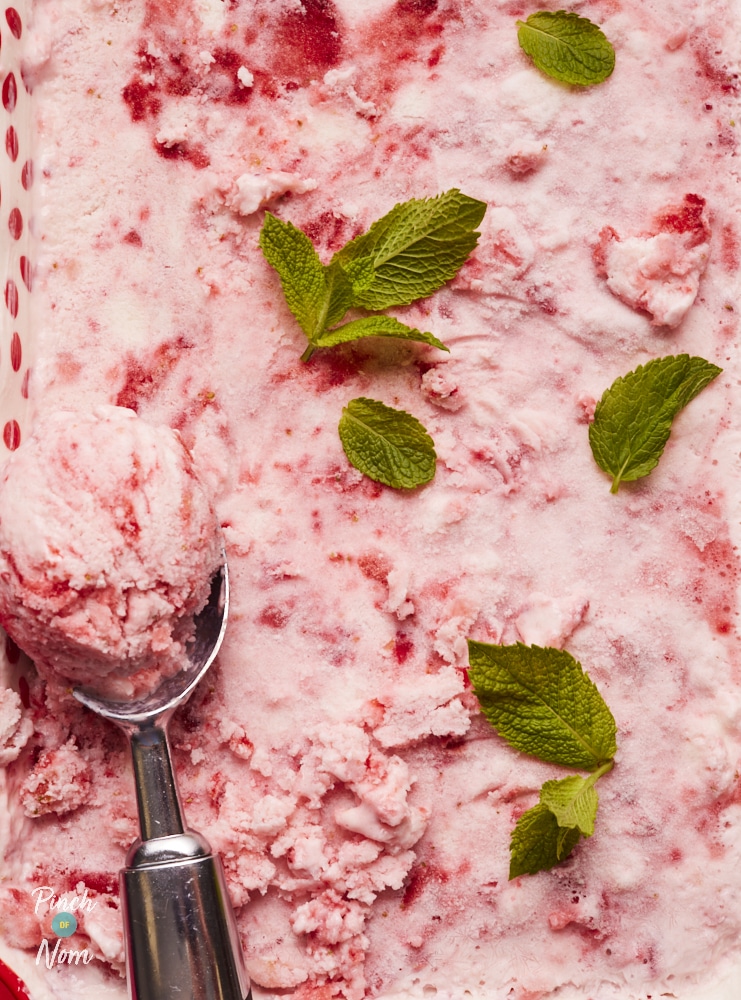 Pinch of Nom Strawberry Crush Frozen Yoghurt, ready for serving.