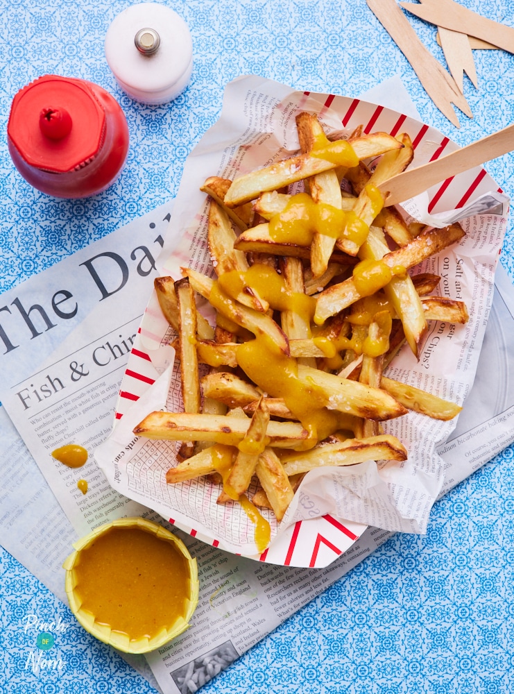 Chips and Curry Sauce - Pinch of Nom Slimming Recipes