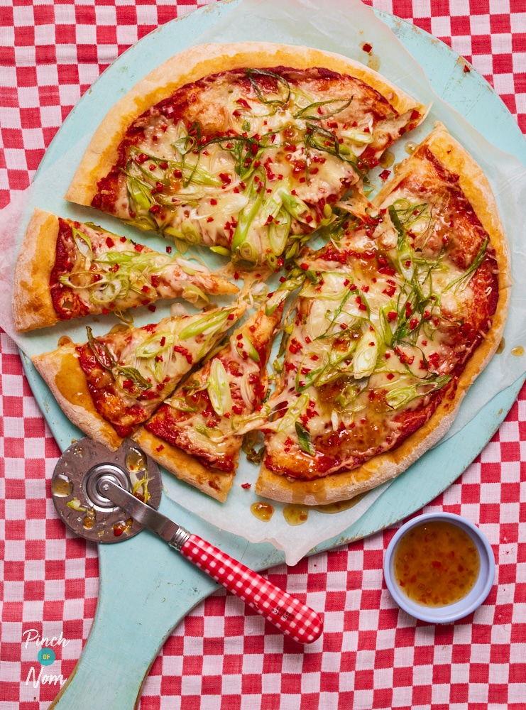 Cheesy Chilli Pizza - Pinch of Nom Slimming Recipes