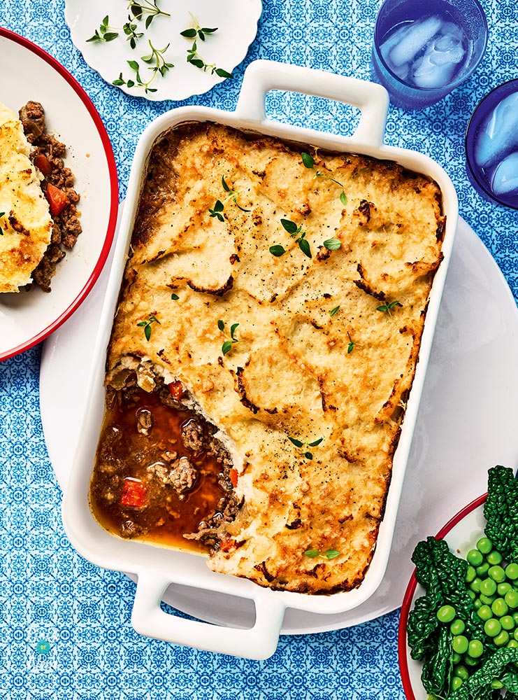 Cottage Pie with a Cheesy Cauliflower Top - Pinch of Nom Slimming Recipes