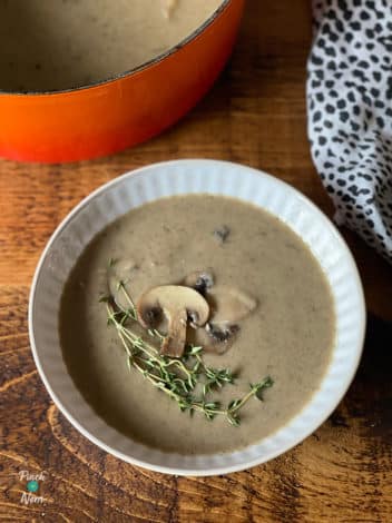Garlic Mushroom Soup pinchofnom.com