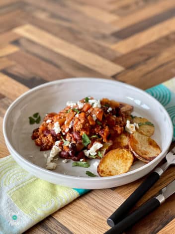 Harissa Chilli with Crispy Potatoes pinchofnom.com