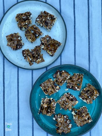 Salted Caramel and Chocolate Popcorn Bites pinchofnom.com