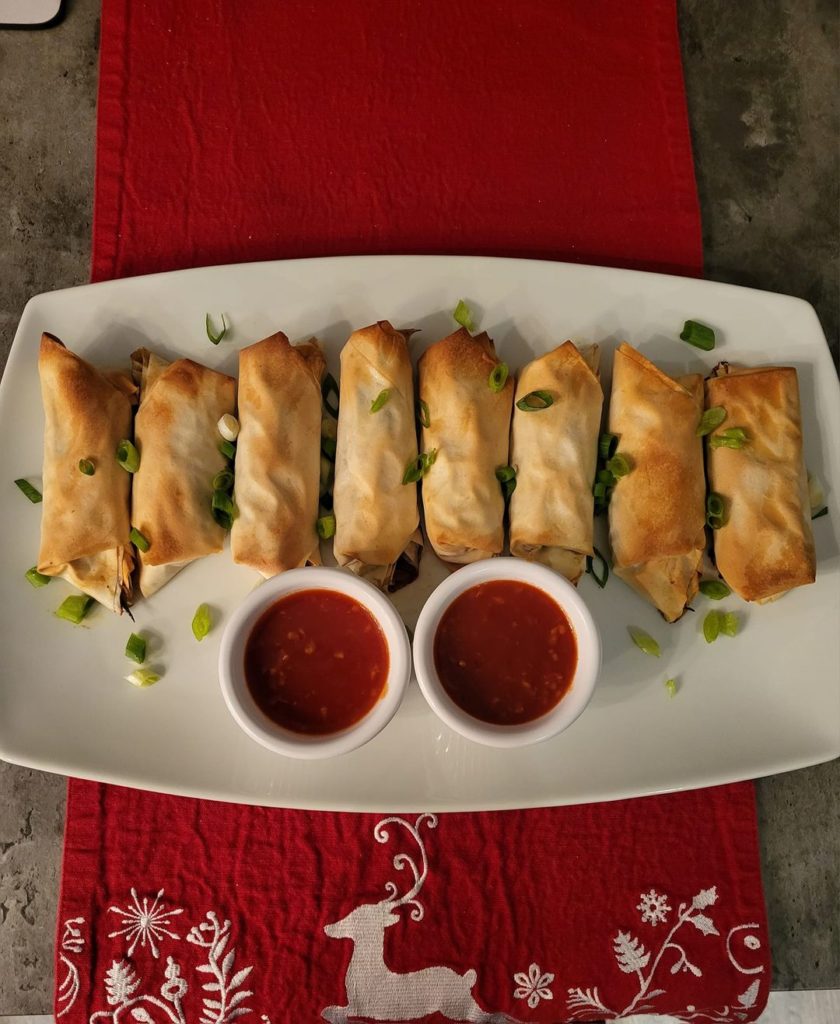 What to Make First from Pinch of Nom: Enjoy - Pinch of Nom Slimming Recipes - Vegetable Spring Rolls with Sweet Chilli Dipping Sauce