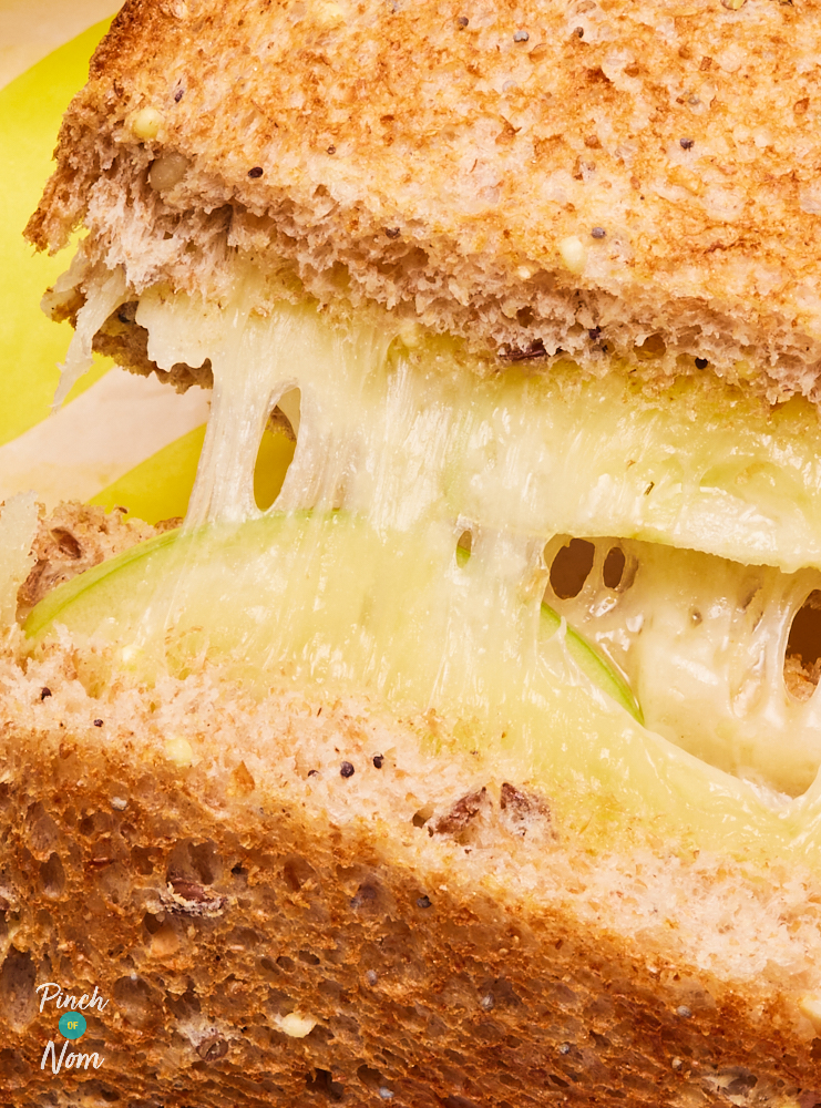 Cheese and Apple Toastie - Pinch of Nom Slimming Recipes