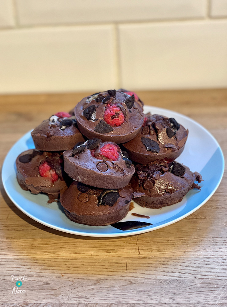 Raspberry Cookie Brownies - Pinch of Nom Slimming Recipes