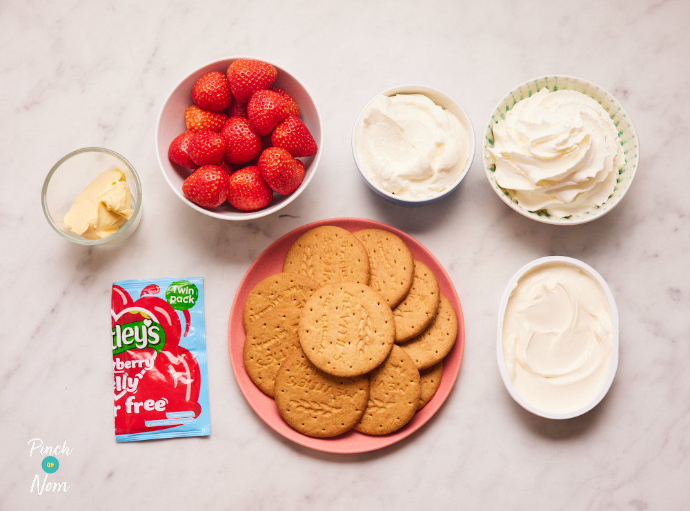 Strawberry Cream Pie - Pinch of Nom Slimming Recipes