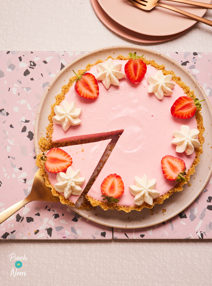 Strawberry Cream Pie - Pinch of Nom Slimming Recipes