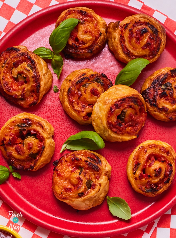 Air Fryer Pizza Swirls - Pinch of Nom Slimming Recipes