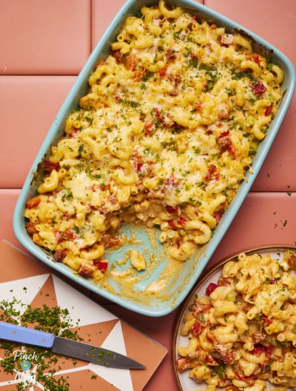 Chicken and Chorizo Mac and Cheese pinchofnom.com
