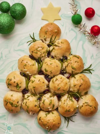 Christmas Dough Balls pinchofnom.com