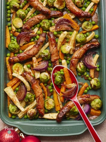 Pigs in Blankets Traybake pinchofnom.com