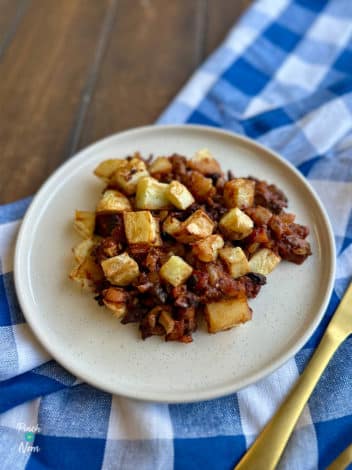 Air Fryer Bolognese Potato Hash pinchofnom.com