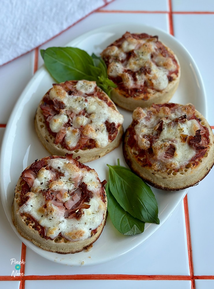 Pizza Crumpets - Pinch of Nom Slimming Recipes