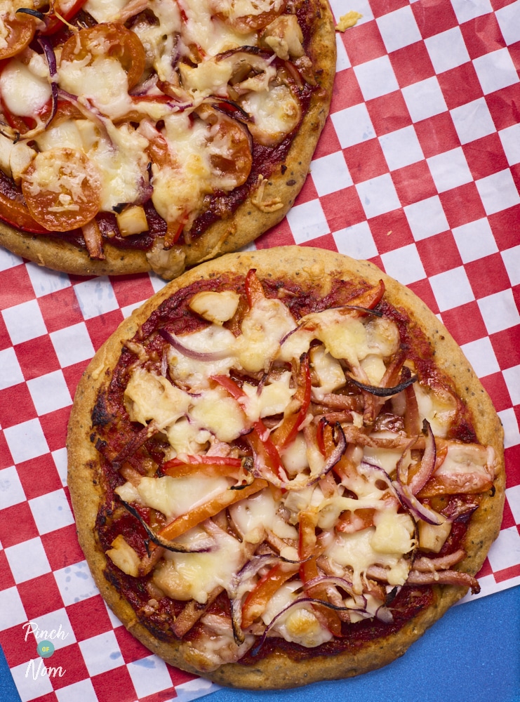 Pinch of Nom Chicken and Bacon Pizza, fresh out of the oven and ready for serving.